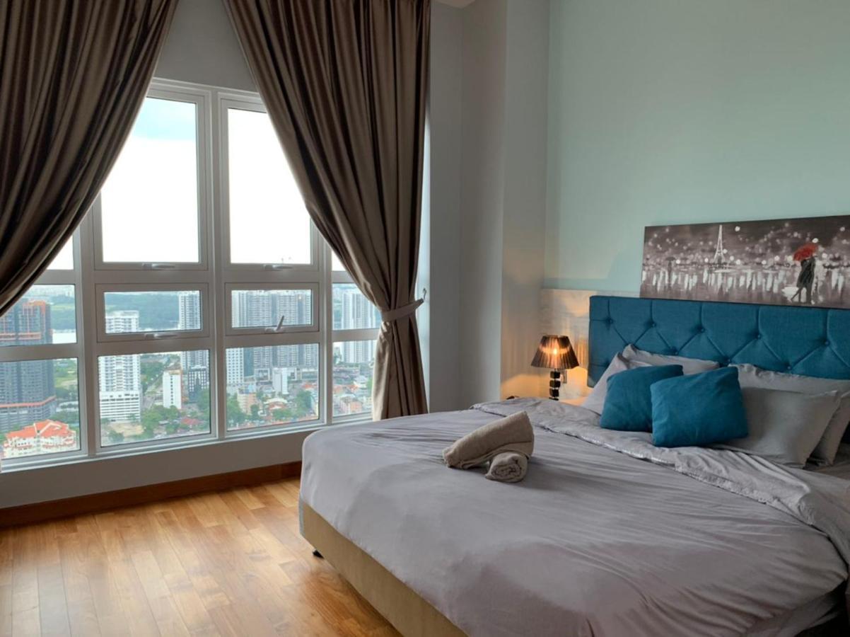 Appartamento Tritower By Antlerzone Johor Bahru Esterno foto