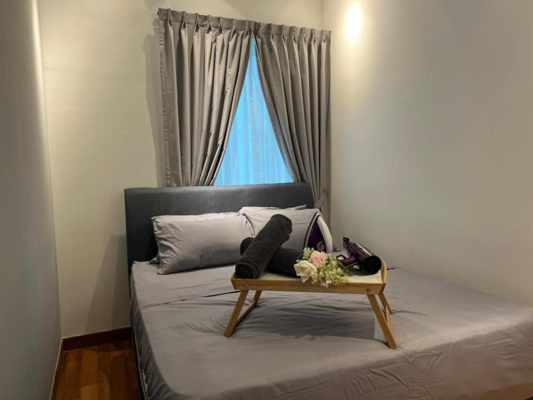 Appartamento Tritower By Antlerzone Johor Bahru Esterno foto