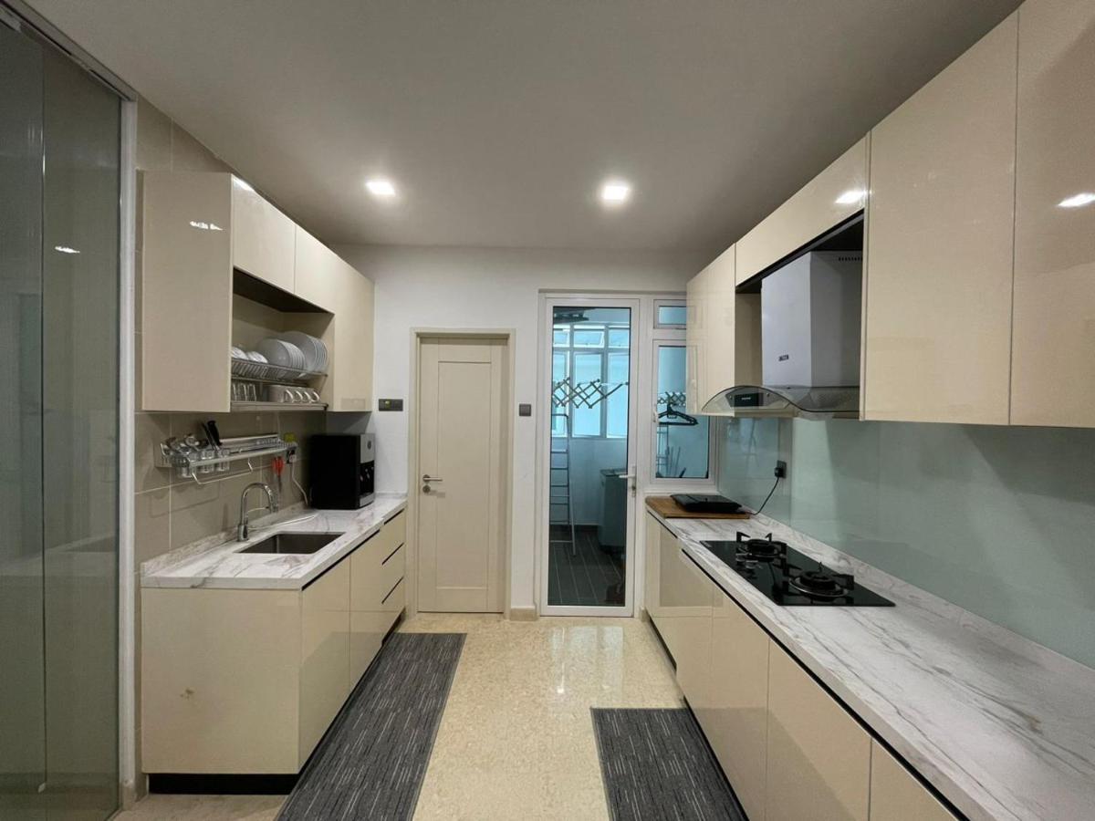 Appartamento Tritower By Antlerzone Johor Bahru Esterno foto