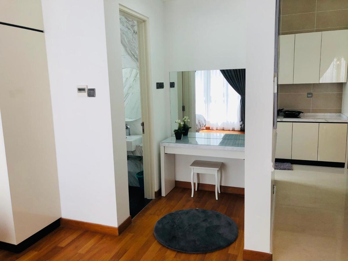 Appartamento Tritower By Antlerzone Johor Bahru Esterno foto