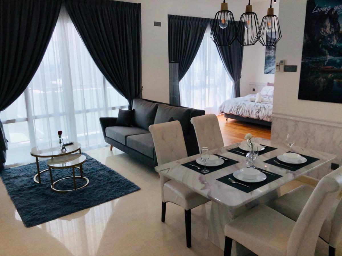 Appartamento Tritower By Antlerzone Johor Bahru Esterno foto